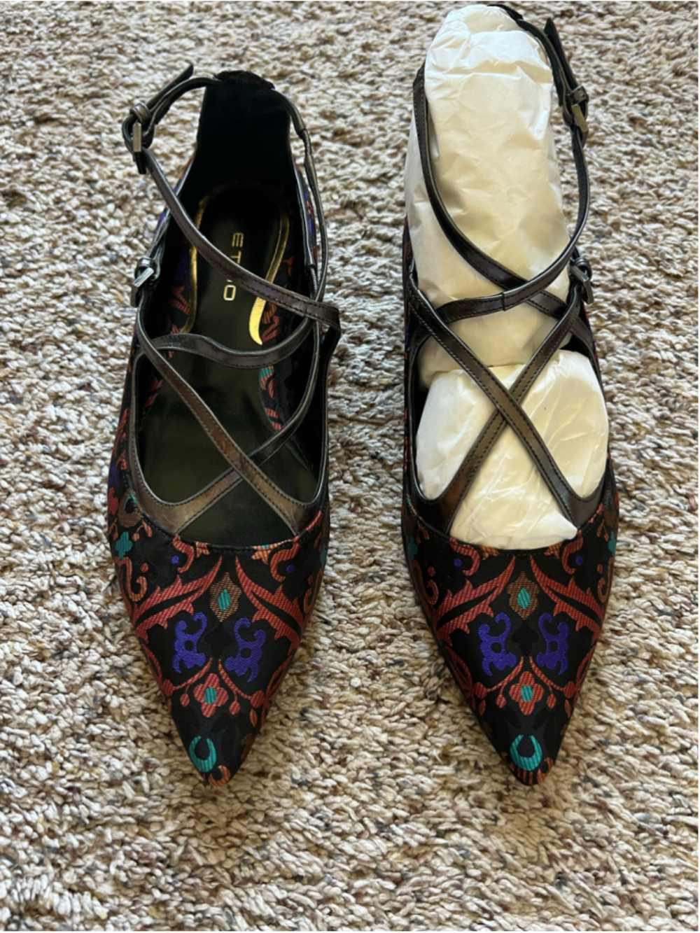 Etro Pointed Toe Flats Size 37.5/7.5 Black Multi-color Paisley Patterned Shoes - Picture 5 of 6